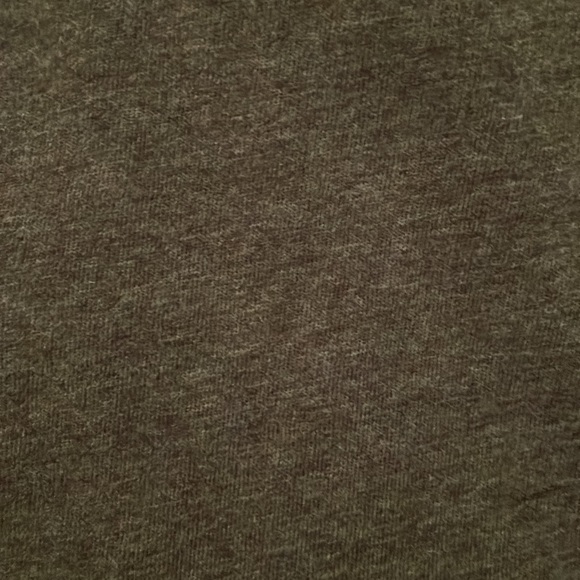 Mens uniqlo xsmall v neck T-shirt. Grey. Supima cotton. - Picture 4 of 4